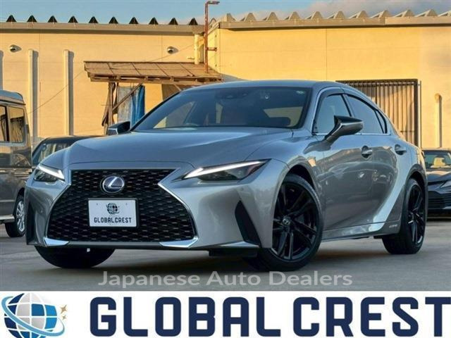 LEXUS IS