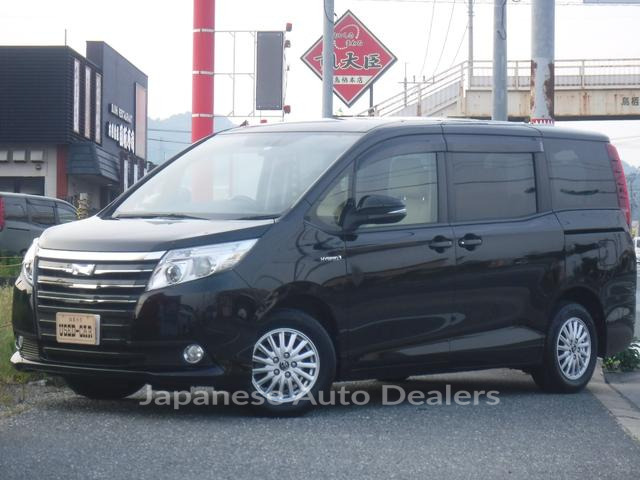 TOYOTA NOAH