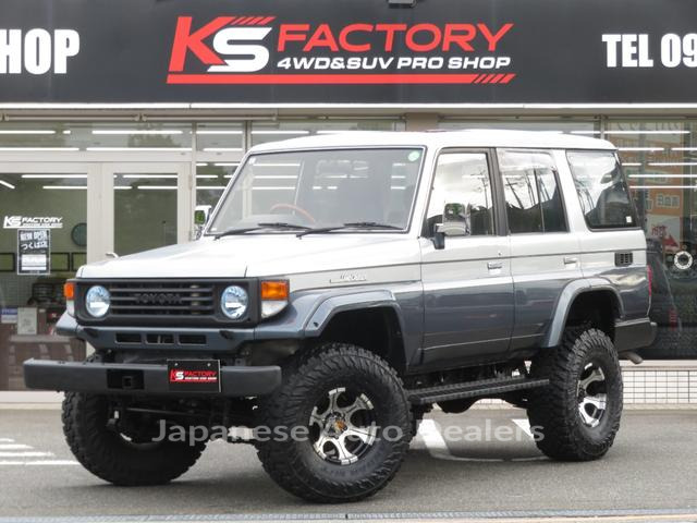 TOYOTA LAND CRUISER 70