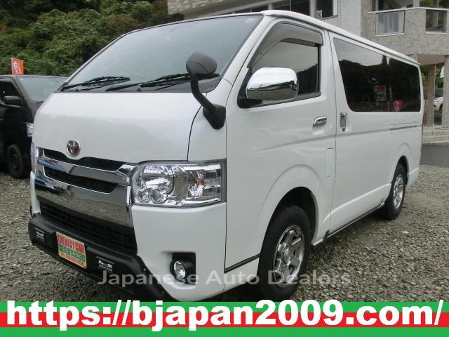 TOYOTA HIACE VAN