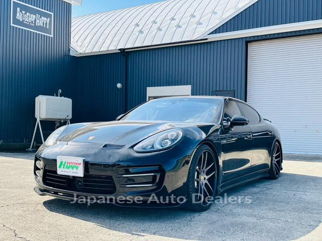 PORSCHE PANAMERA