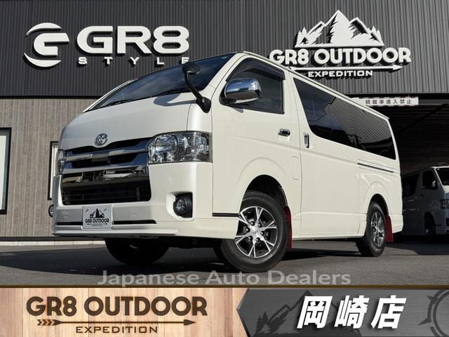 TOYOTA HIACE VAN