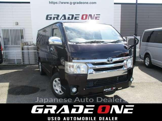TOYOTA HIACE VAN