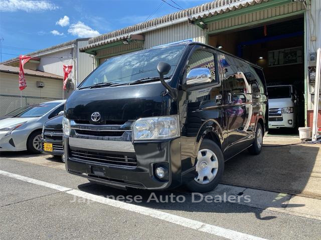 TOYOTA HIACE VAN