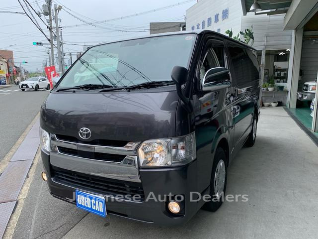 TOYOTA HIACE VAN