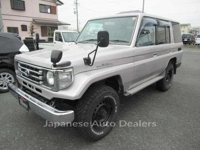 TOYOTA LAND CRUISER 70
