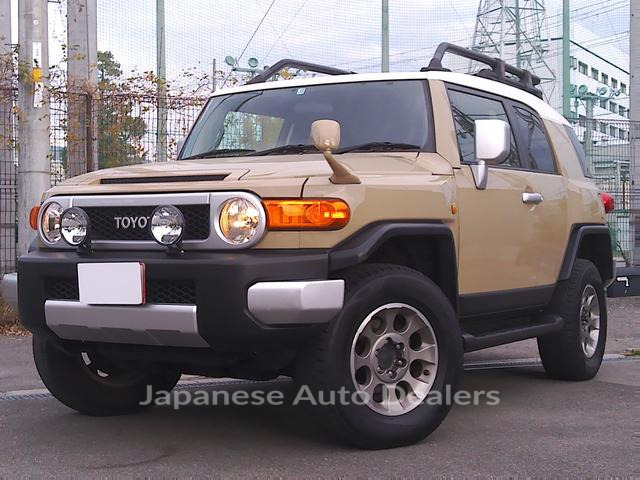 TOYOTA FJ CRUISER