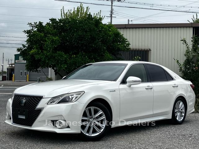 TOYOTA CROWN HYBRID