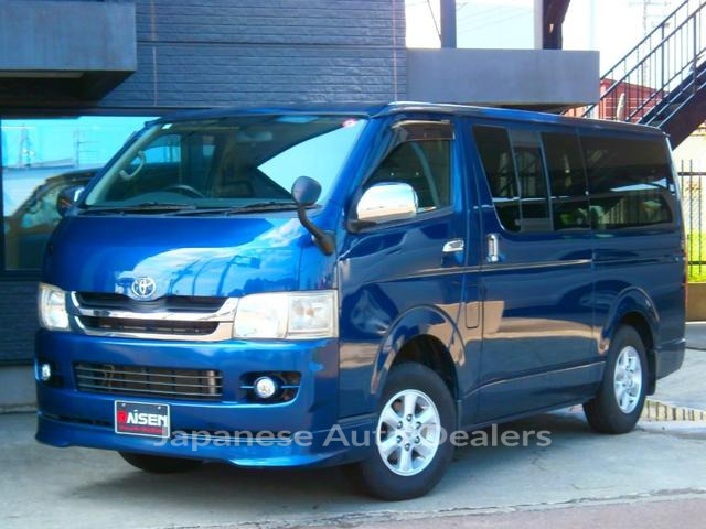 TOYOTA HIACE VAN