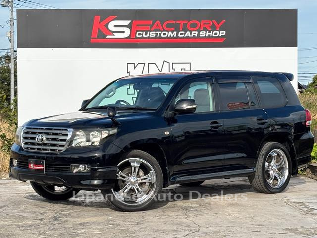 TOYOTA LAND CRUISER