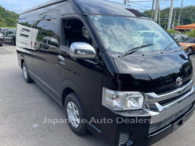 TOYOTA HIACE WAGON