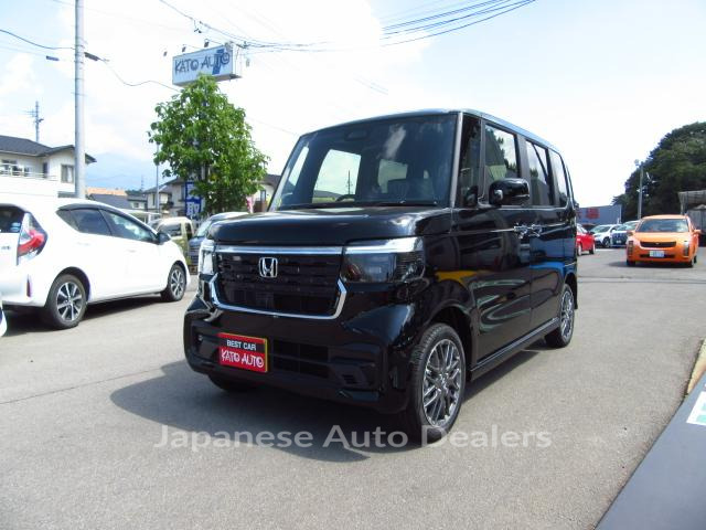 HONDA N-BOX CUSTOM