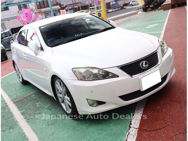 LEXUS IS