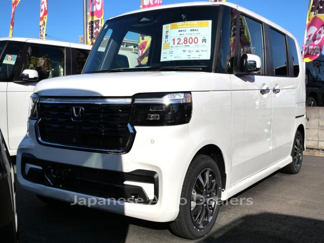 HONDA N-BOX CUSTOM