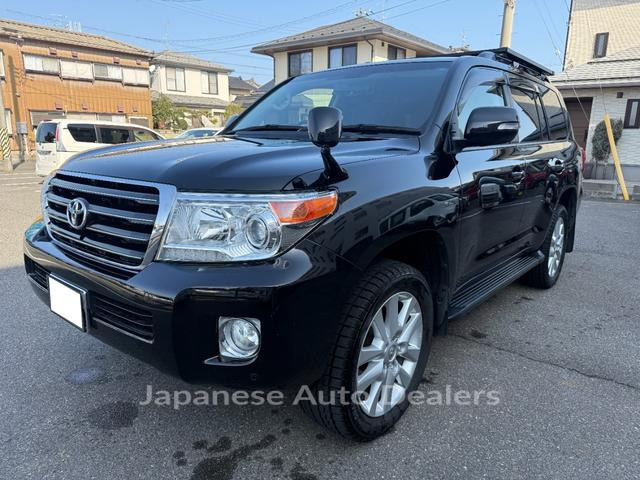 TOYOTA LAND CRUISER