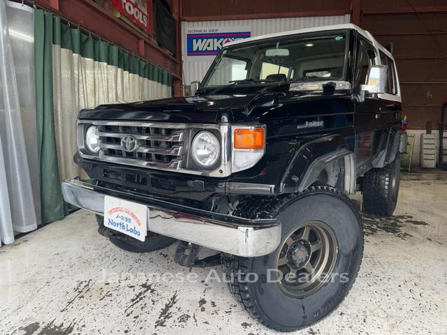 TOYOTA LAND CRUISER 70