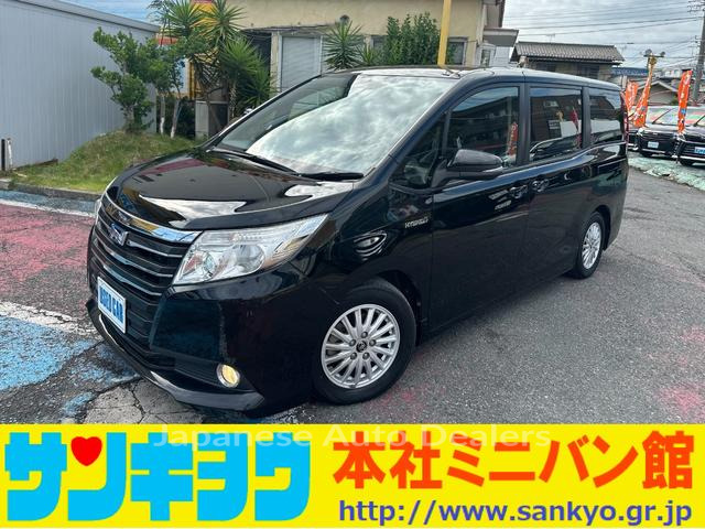 TOYOTA NOAH