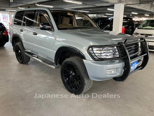 TOYOTA LAND CRUISER 100