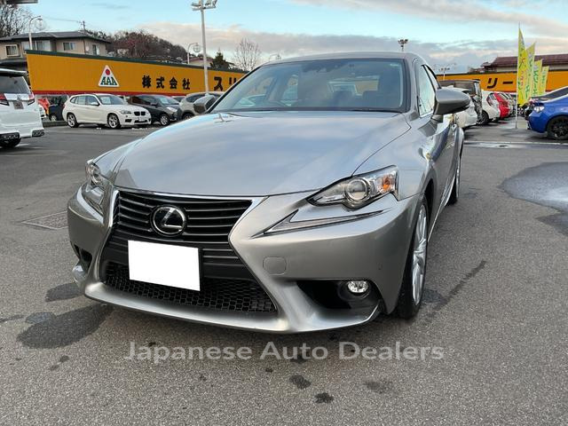 LEXUS IS