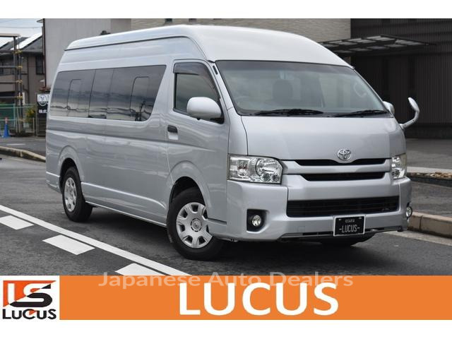 TOYOTA HIACE COMMUTER