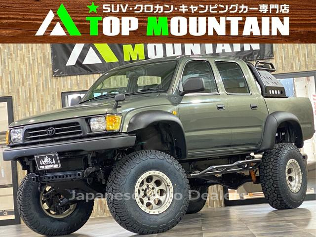 TOYOTA HILUX SPORTS PICK UP