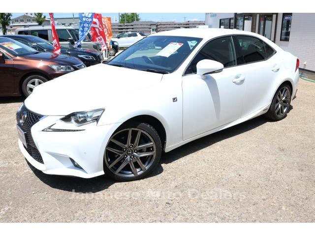 LEXUS IS