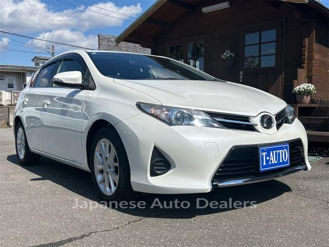 TOYOTA AURIS
