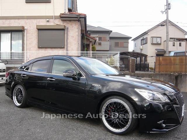 TOYOTA CROWN HYBRID