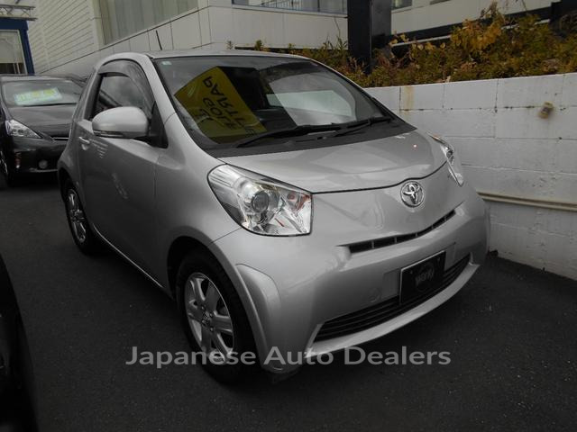 TOYOTA IQ
