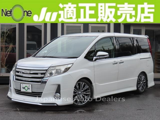 TOYOTA NOAH