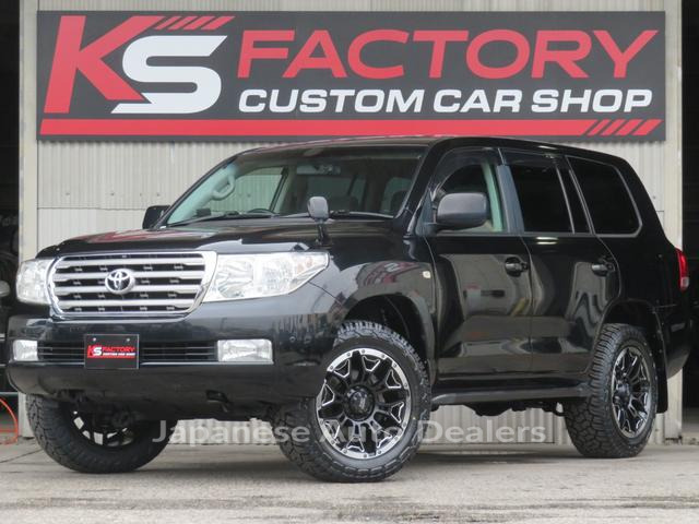 TOYOTA LAND CRUISER