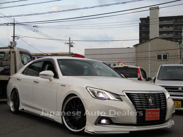 TOYOTA CROWN HYBRID