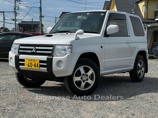 MITSUBISHI PAJERO MINI