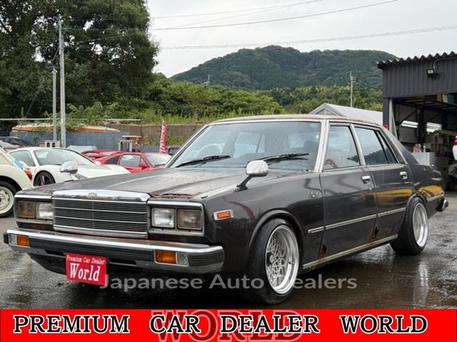 NISSAN LAUREL