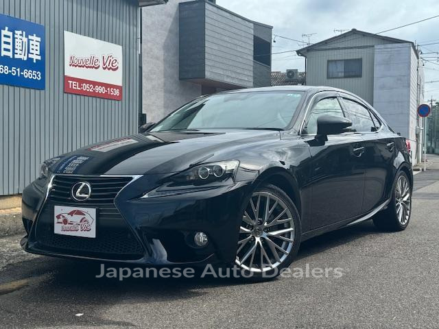LEXUS IS