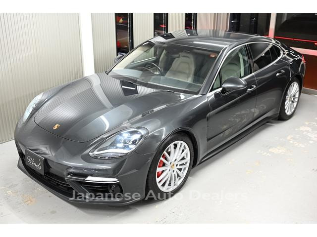 PORSCHE PANAMERA