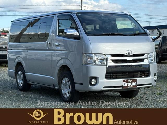 TOYOTA HIACE VAN