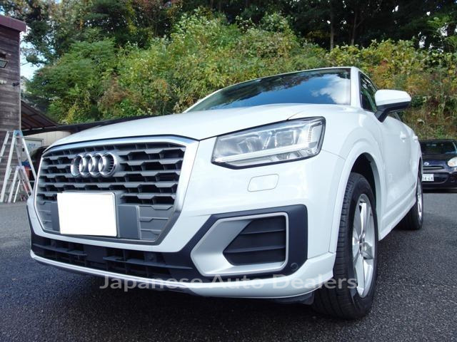 AUDI Q2