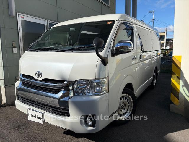 TOYOTA HIACE WAGON