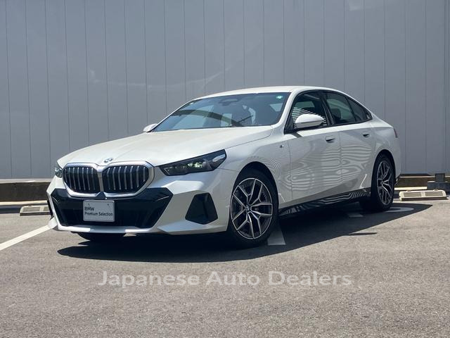 BMW 5 SERIES