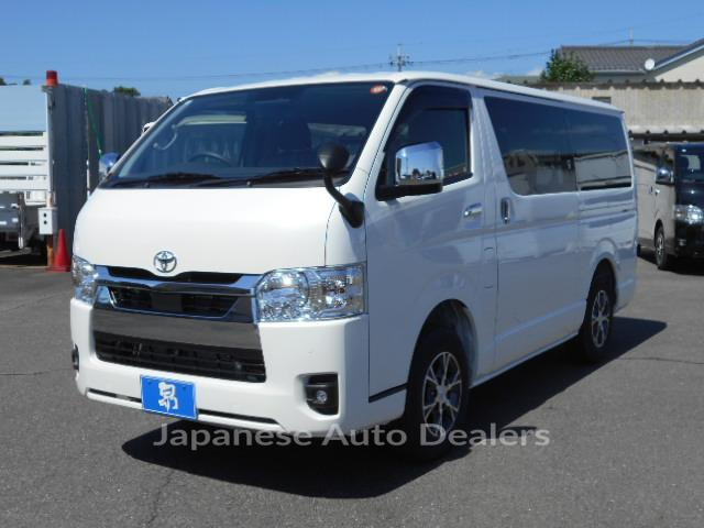 TOYOTA HIACE VAN